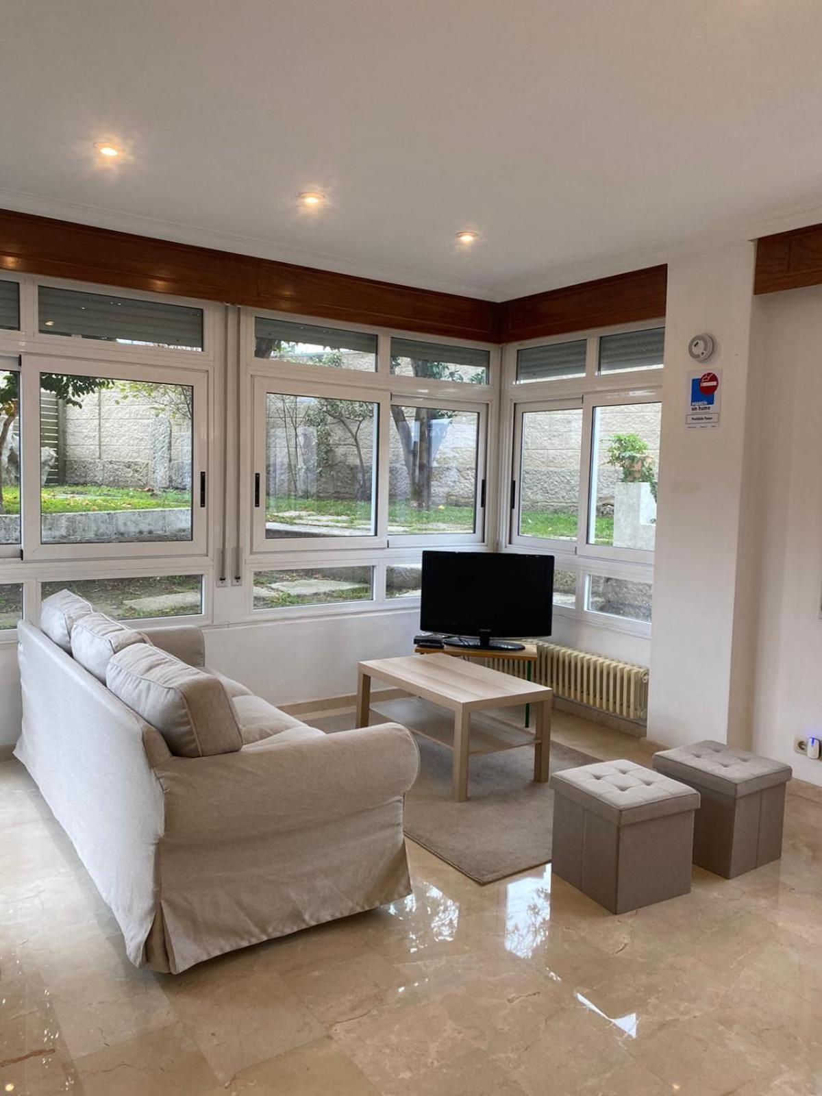 Chalet Adosado Independiente En Vigo - Canido Oya Ngoại thất bức ảnh